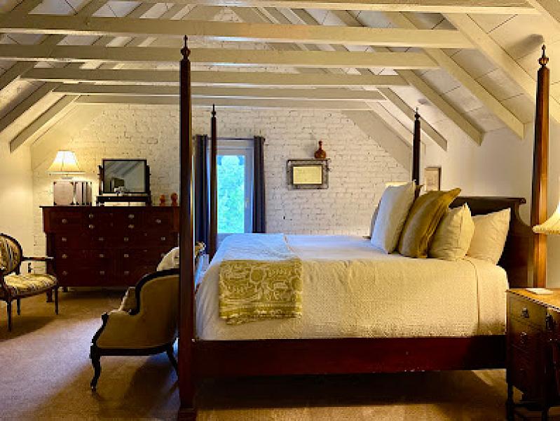 Inn At Woodhaven