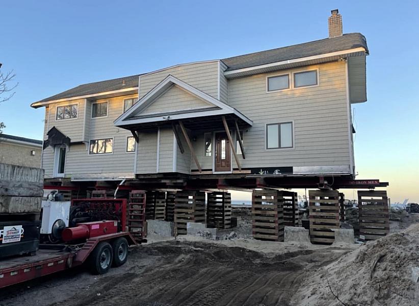 IRONMEN BUILDING MOVERS